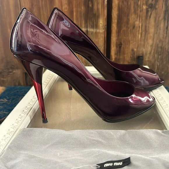 MIU MIU patent leather pump open toe maroon burgundy 39 designer